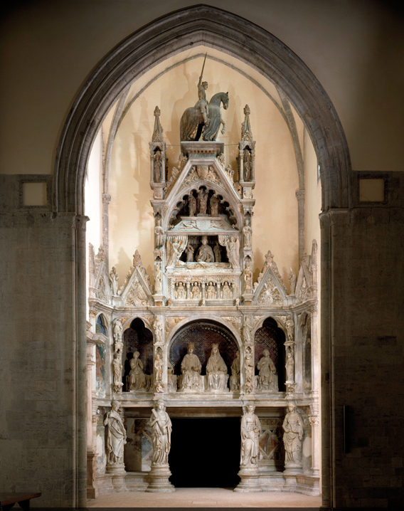 Chiesa di San Giovanni a Carbonara Monumento funebre di Re Ladislao